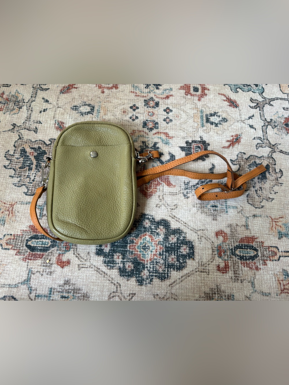 Divina Firenze Italian Leather Olive Green Crossbody Bag - Picture 2 of 7